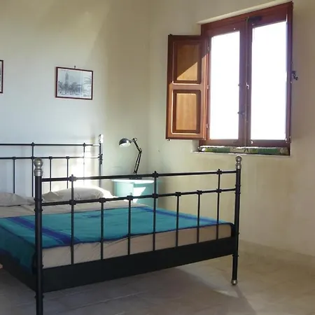 Ape Hybla Casa de Campo