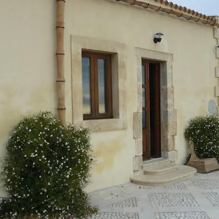 Casa de Campo Ape Hybla